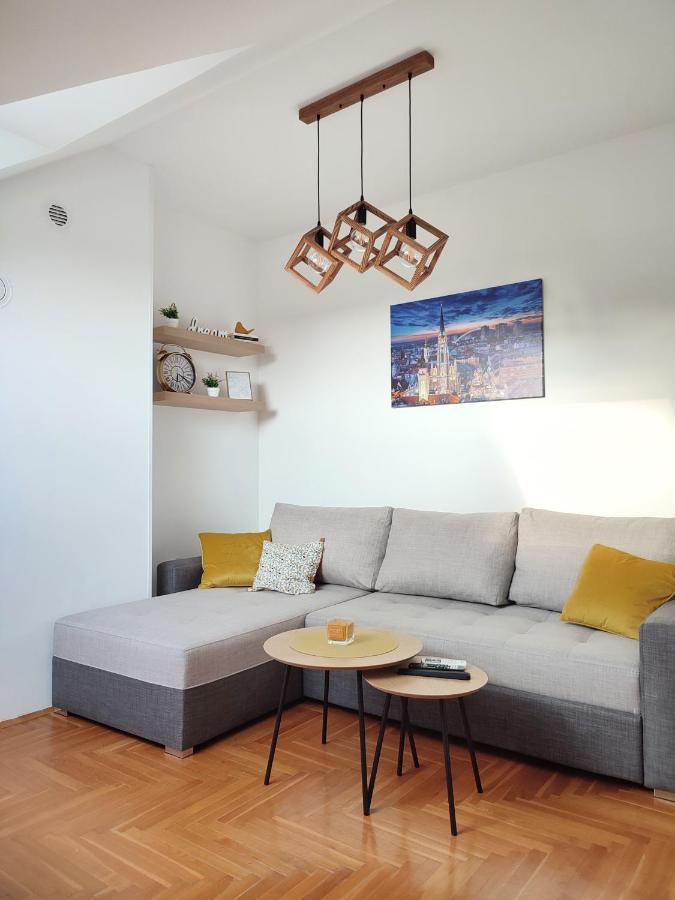 Apartman Ns Dan Private Parking Novi Sad Esterno foto