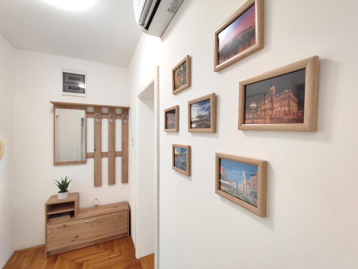 Apartman Ns Dan Private Parking Novi Sad Esterno foto